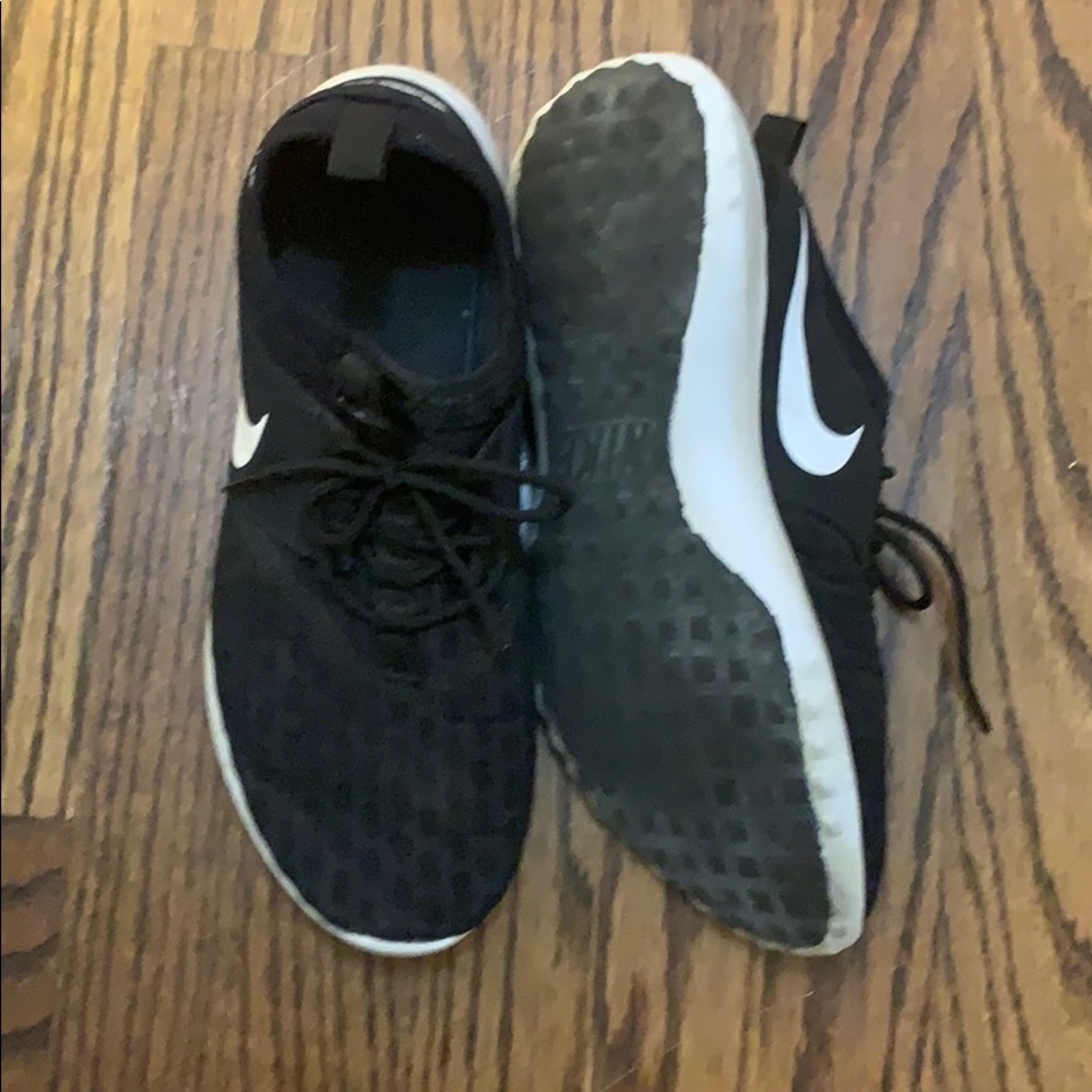 Nike Roshe Women’s Shoes